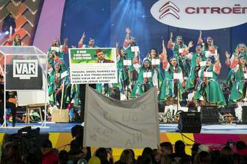 Los nietos de Sary Mánchez abren la final de murgas del Carnaval de 'Una noche en Río' (Foto TA)